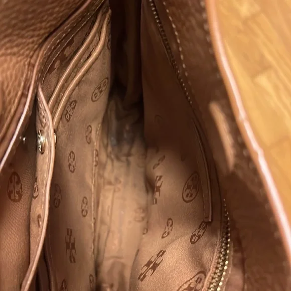 Tory Burch Cognac Brown Shoulder or Crossbody Bag Gold Chain and Leather Handle - Picture 6 of 7